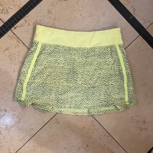 Lululemon size 6 tennis skirt neon yellow